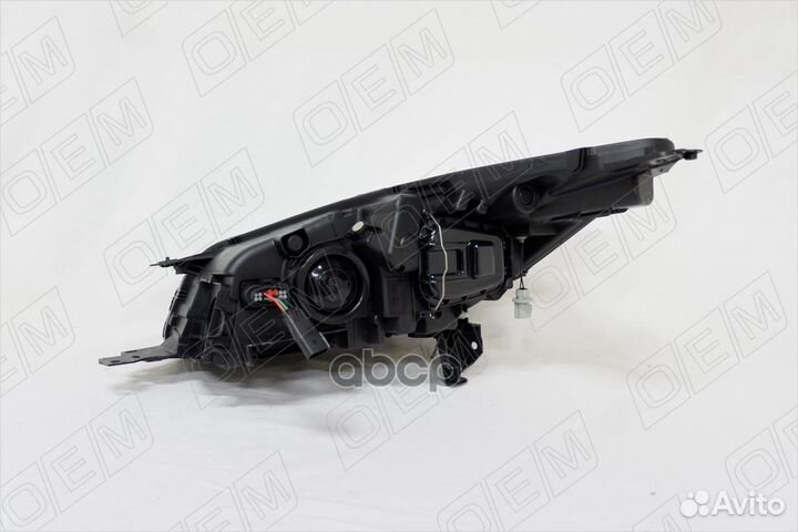 Фара правая Ford Kuga 2 CBS 2012-2016, галоген