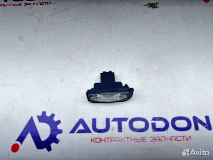 Плафон подсветки багажника Mercedes C-Class W203