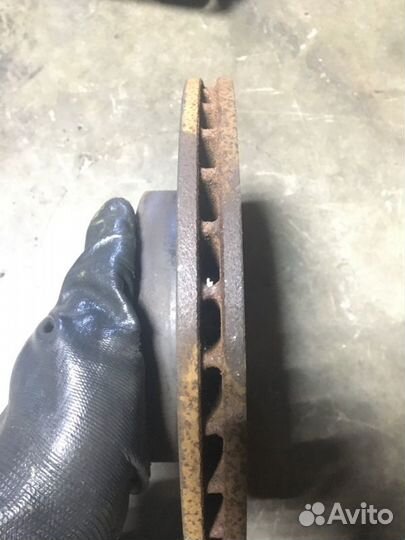 Диск тормозной передний Honda Civic 8 4D LDA 1.3