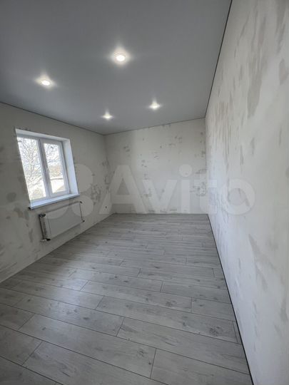 Дом 137 м² на участке 5 сот.