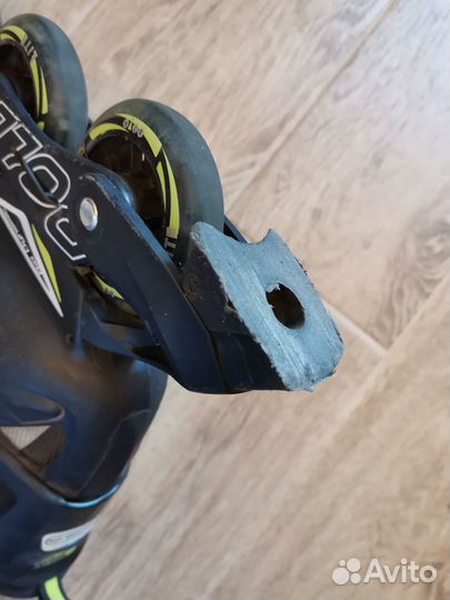 Роликовые коньки