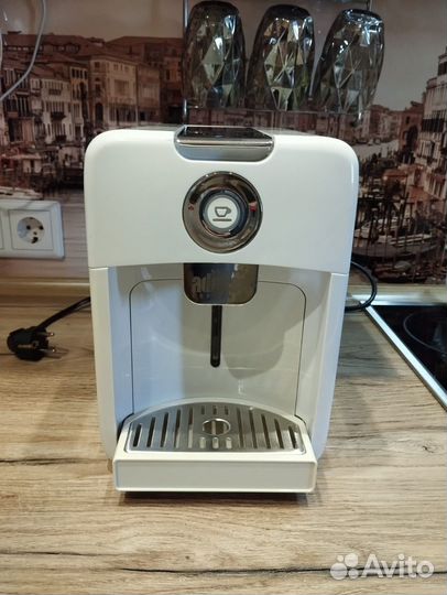 Кофемашина Adesso Mini