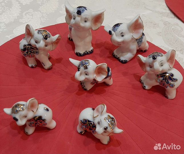 Набор фарфоровых слоников