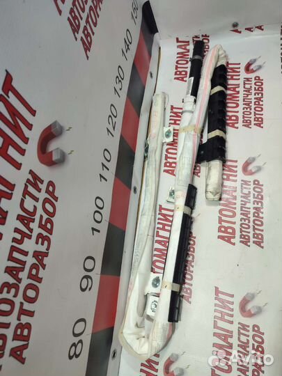 Шторка безопасности правая Kia Cerato 4 BD 18-н.в