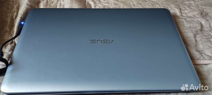 Ноутбук asus