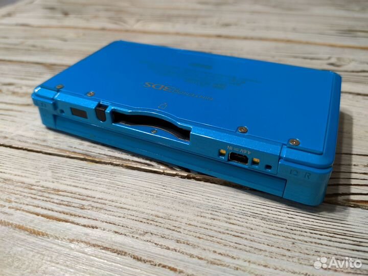 Nintendo 3ds ice blue 64gb