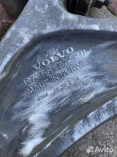 Volvo XC90 2015 рычаг передний правый