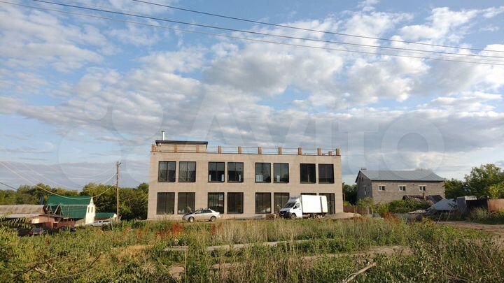 Торговая площадь с зоной разгрузки на 1 линии