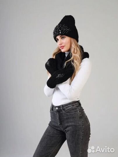 Шапка вязанная женская и снуд