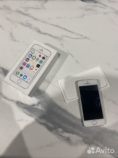 Телефон iPhone 5s
