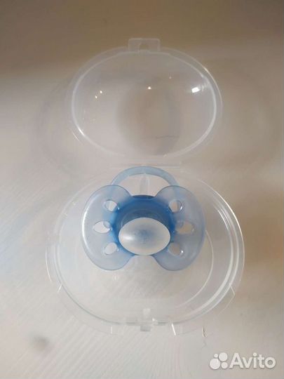 Пустышка Philips Avent с футляром для стерилизации