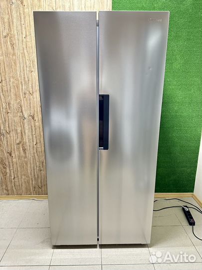 Холодильник двухстворчатый Side be Side