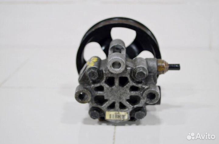 Насос гур Toyota Sienna 2 2003-2009