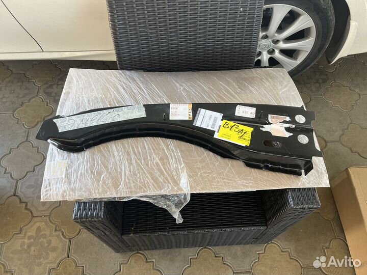 Усилитель крыла перед. левого Nissan Terrano 3