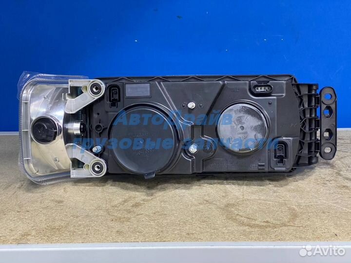 Фара Ивеко Стралис левая