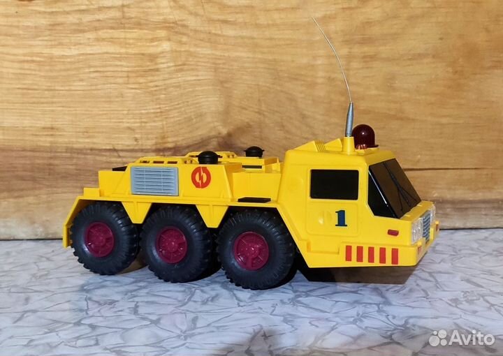 Игрушка СССР тягач гном-3