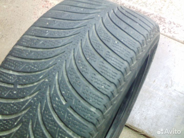 Goodyear UltraGrip Ice+ 215/55 R17 94T
