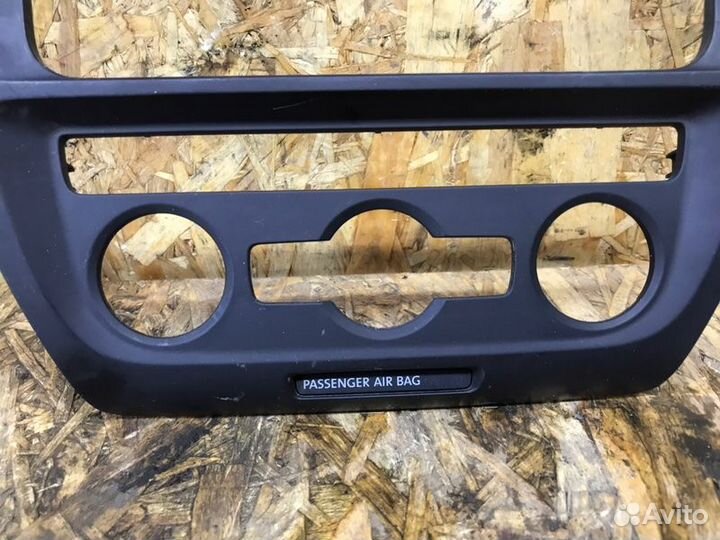 Консоль центральная Volkswagen Jetta 6 седан 1