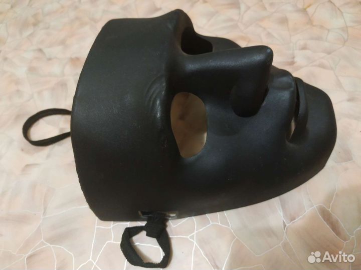 Маска карнавальная черная