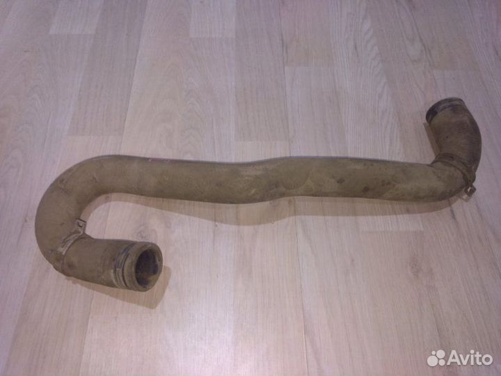 Патрубок радиатора охлаждения двс Renault logan