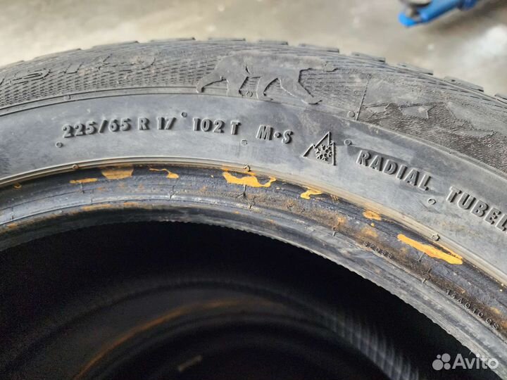 Gislaved Nord Frost 5 225/65 R17 102