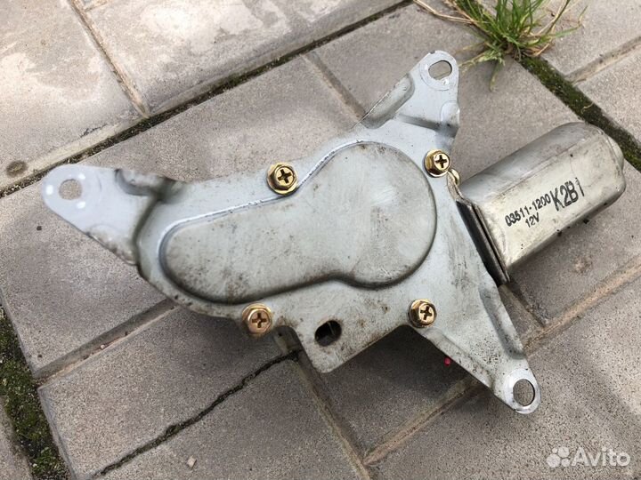 Моторчик стеклоочистителя задний Kia Shuma 2