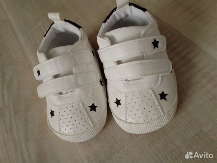 Кроссовки для малышей