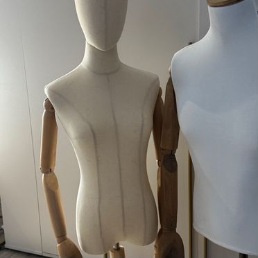 Бронь Манекен женскийи мужской шарнирный дерево