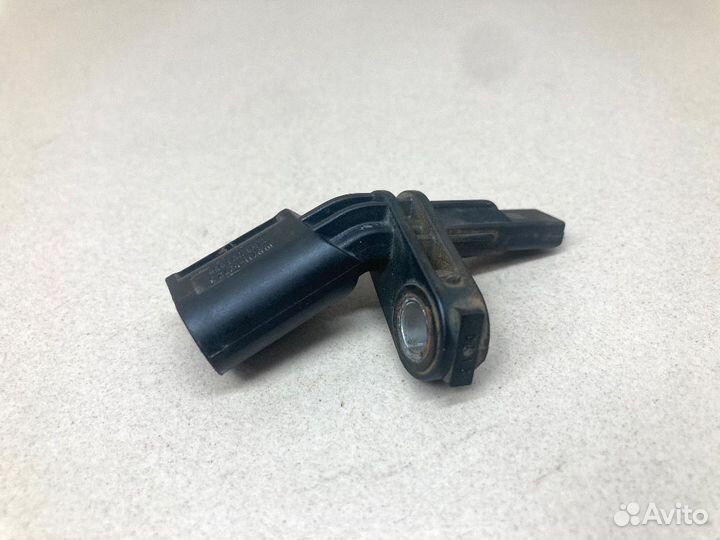 Датчик ABS задний правый Skoda Octavia A5 1.6 BSE