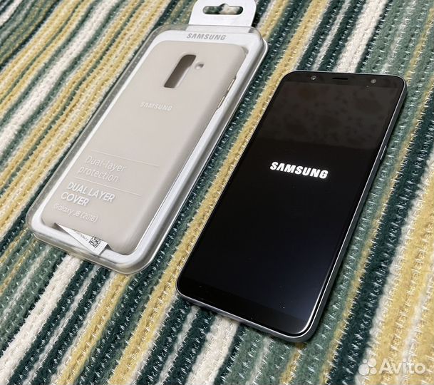 Samsung Galaxy J8 (2018), 3/32 ГБ