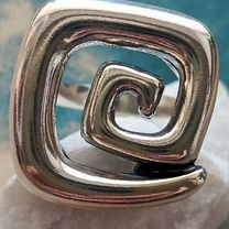 Стильное серебряное кольцо Мобиле, Москва