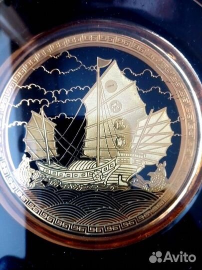 Настольный сувенир