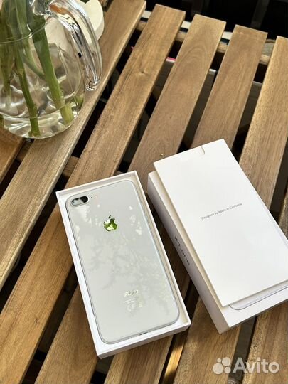 Телефон iPhone 8 plus