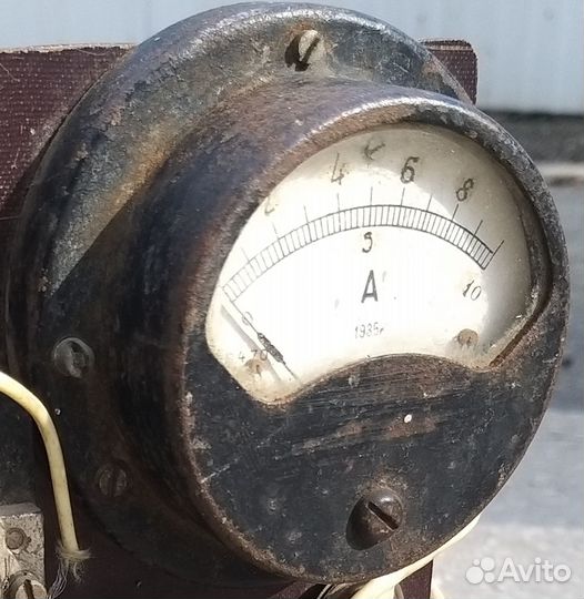 Амперметр 10 А стрелочный времен СССР (1935 года)