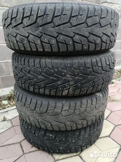 Yokohama Ice Guard IG65 215/65 R16