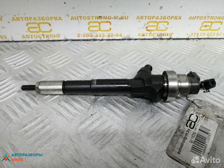 Форсунка Opel Astra H/Family рест. 2012 55567729