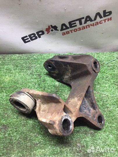 Кронштейн опоры кпп Mazda Cx-7 кроссовер 2.3 L3