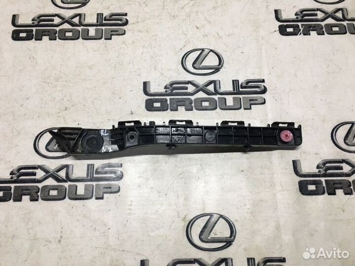 Кронштейн бампера лев. зад. Lexus NX300h