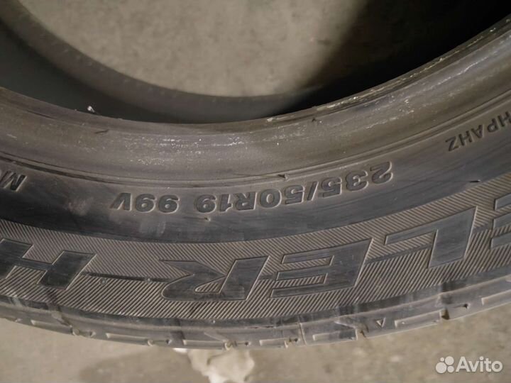 Bridgestone Dueler H/P 235/50 R19 99V