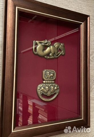 Планшет с копиями древних произведений искусства