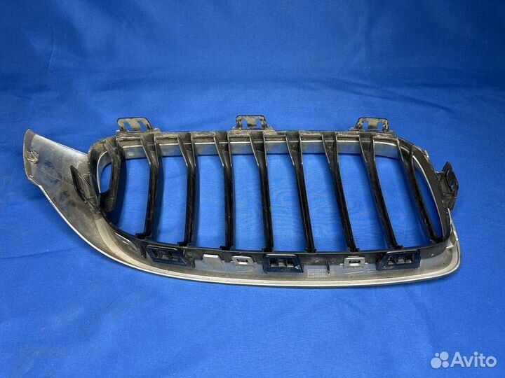 Решетка радиатора ноздря левая BMW F32 F33 F36