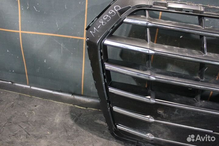 Решетка радиатора - Audi Q5