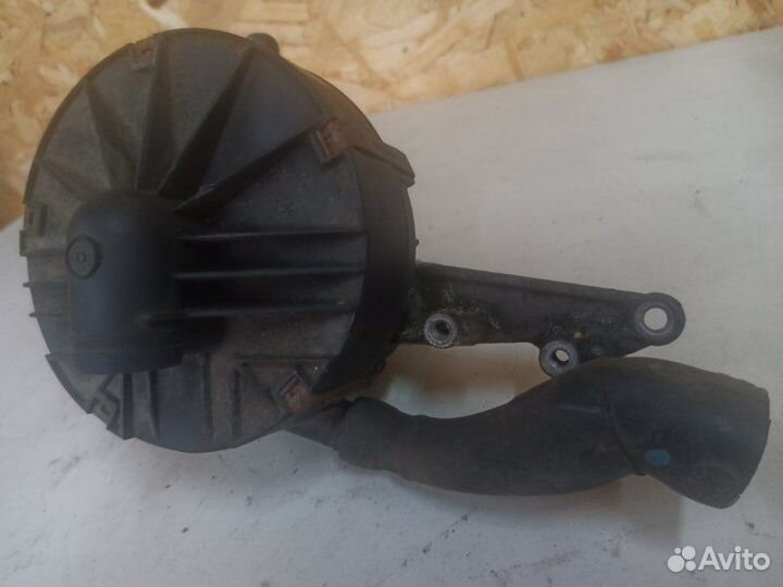 Насос продувки катализатора Mercedes S-Class W219