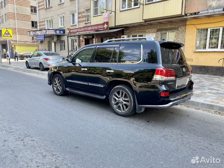 Lexus LX, 2015