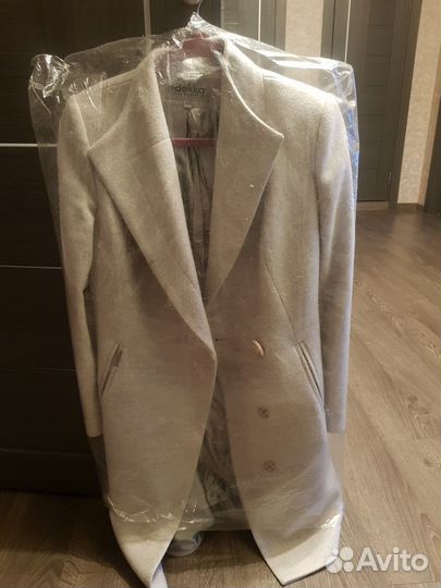 Пальто женское 44 Dekka