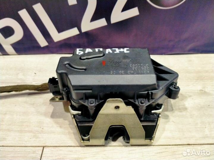 Замок крышки багажника Mercedes-Benz Ml 164