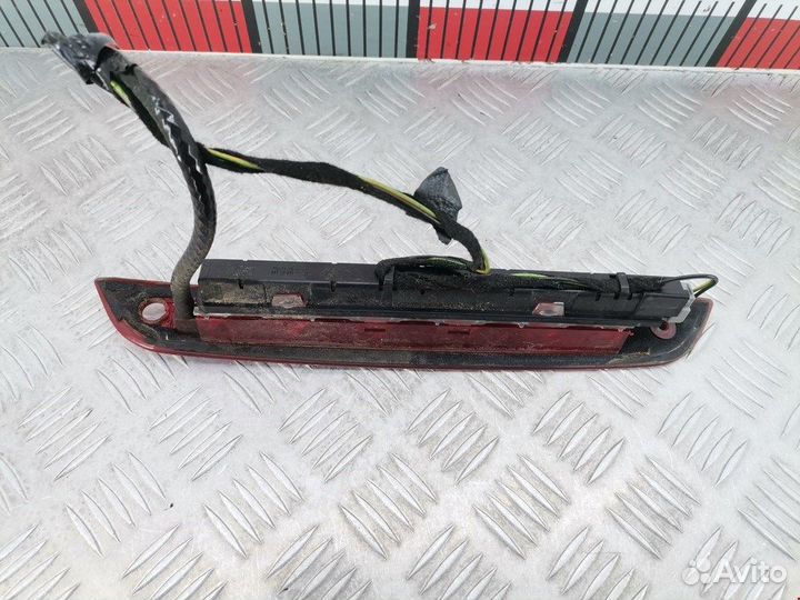 Фонарь дополнительный тормозной (стоп-сигнал) Ford