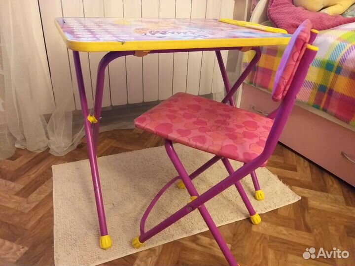 Детский стол и стул 
