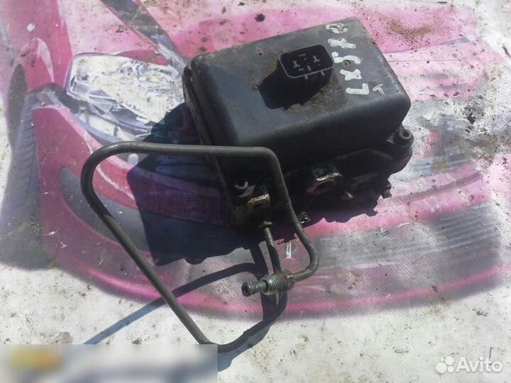 Блок ABS (насос) Lexus LX 570 2007