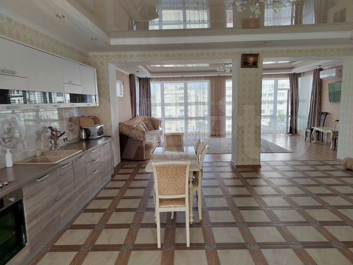 Дом 280 м² на участке 2 сот.